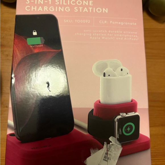 REAL SIMPLE 3IN 1 SILICONE CHARGING STATION - Picture 2 of 2
